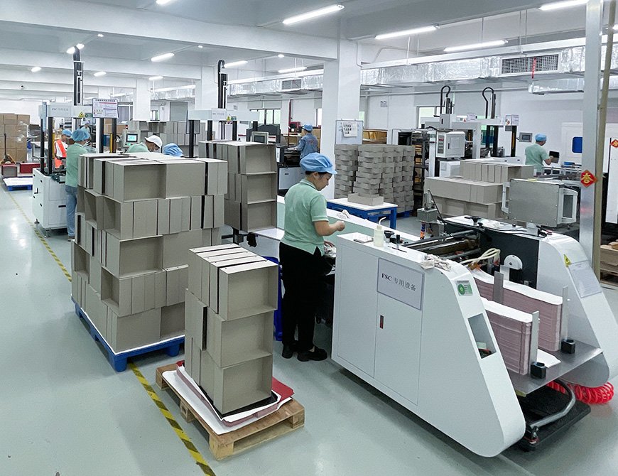 Accountable support and fast solutions for custom packaging orders