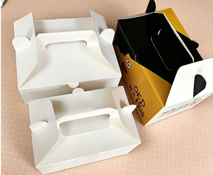 White and fried chicken Gable box